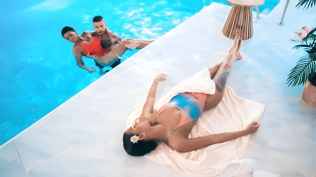 Hot wet threesome with Italian teen